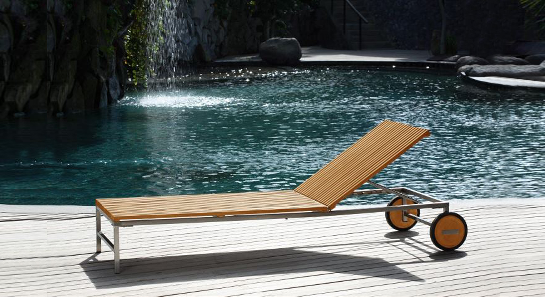 Techxist "Teak" | Lounger